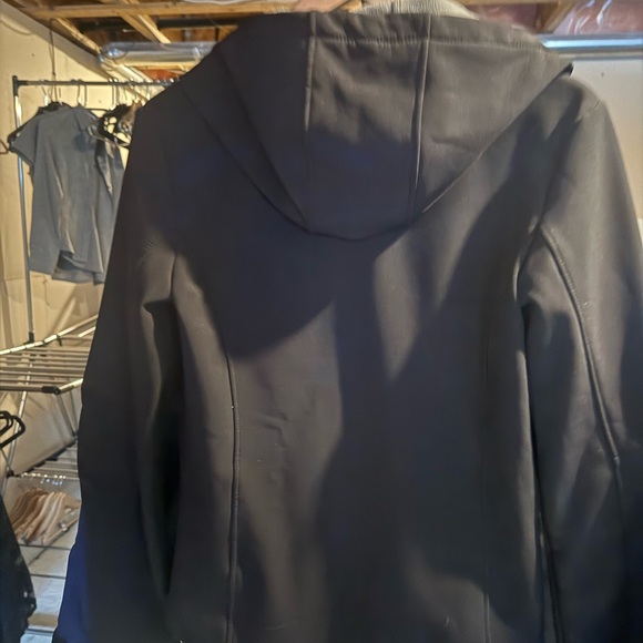 Bench Black Performance Jacket - Picture 3 of 3